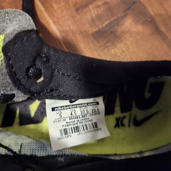 Nike Zoom Victory XC Flywire racing shoes with spikes - Picture 3 of 12